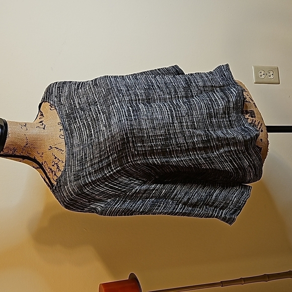 Eileen Fisher Minimalist dark gray marbled linen blend oversized top size Small - Picture 2 of 9